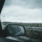 Berkendara Aman di Musim Hujan Agar Terhindar dari Kecelakaan di Jalan