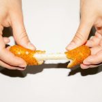 Kelezatan Keju Mozarella yang Lumer serta Buat Seluruh Santapan Jadi Istimewa