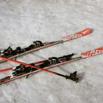 Peralatan Ski yang Harus Dikenal buat Petualangan Salju Lebih Seru