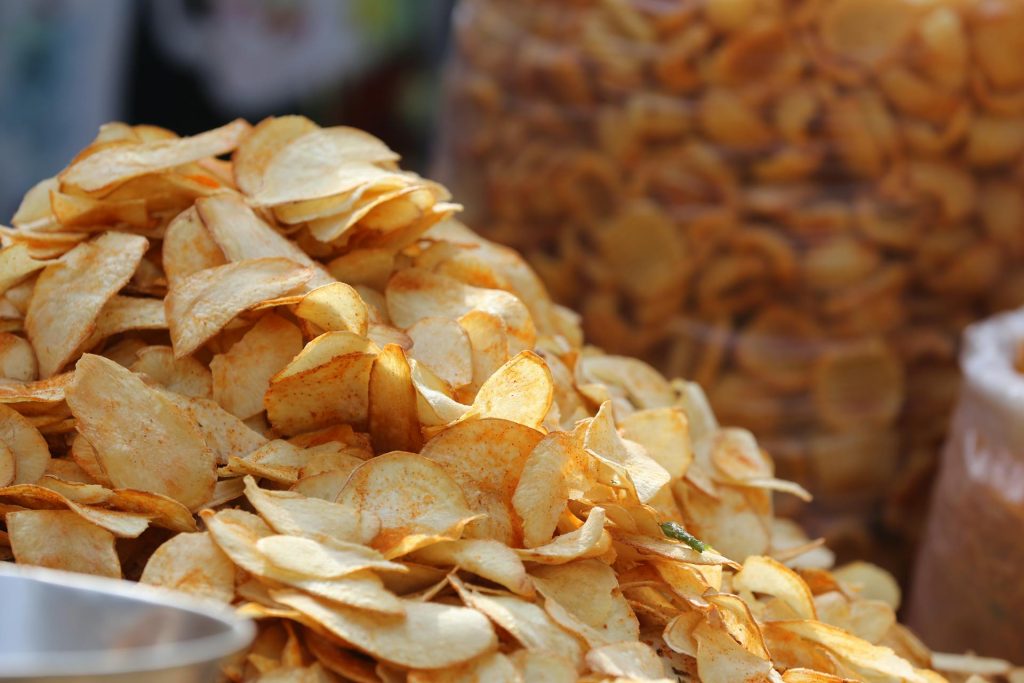 Membuat keripik kentang